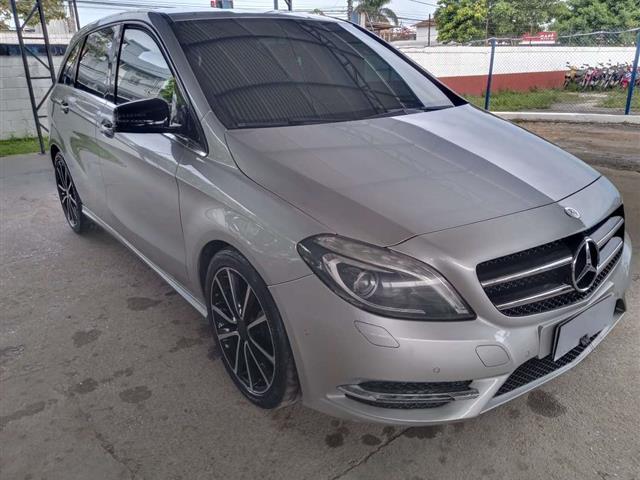 MERCEDES-BENZ B200CGI ANO 20122013 MERCEDES-BENZ B200CGI ANO 20122013